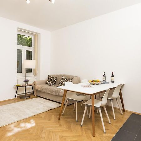 Chillout Lounge Satzberg Apartment Wina Bagian luar foto